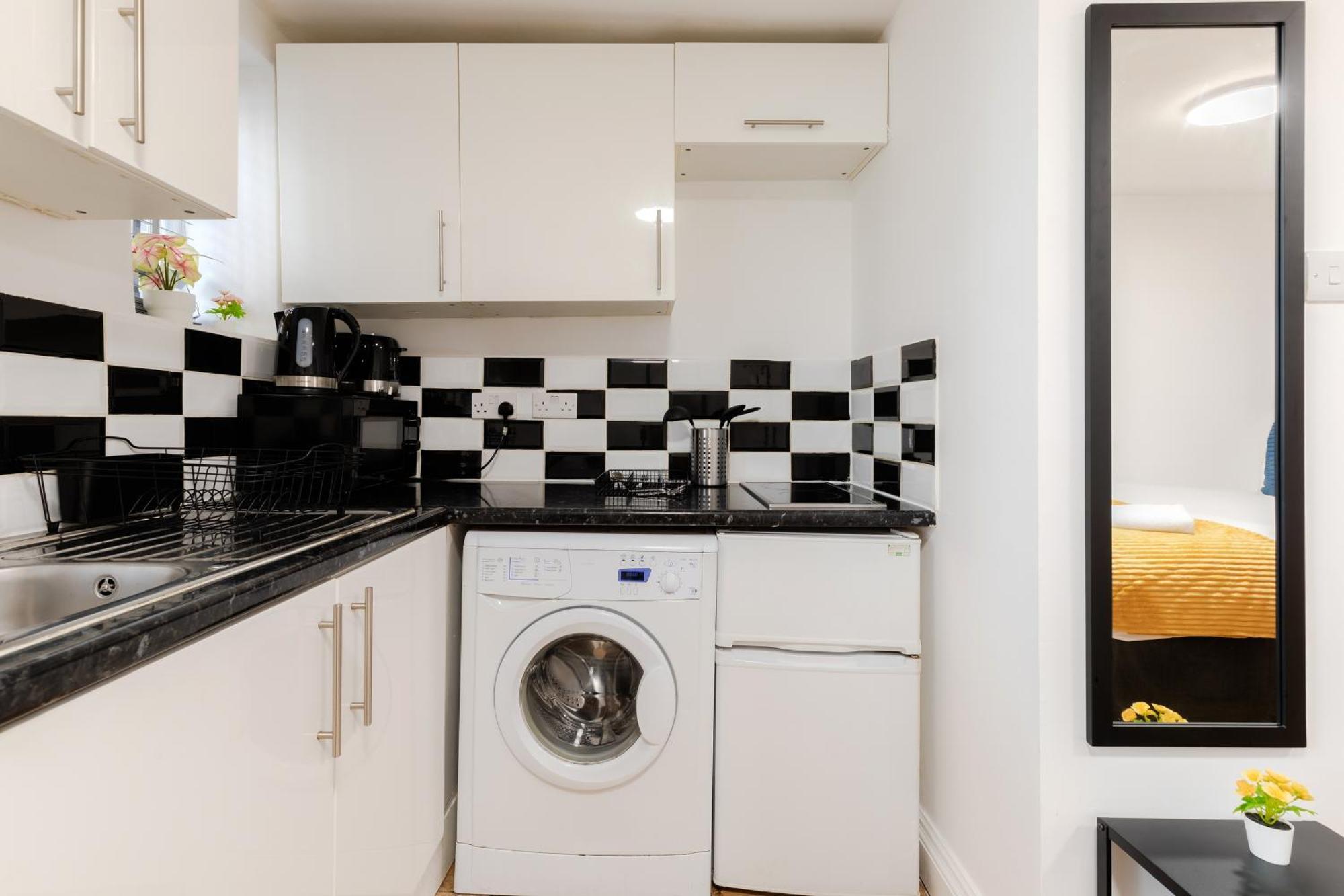 Hyde Park Budget Studios! London