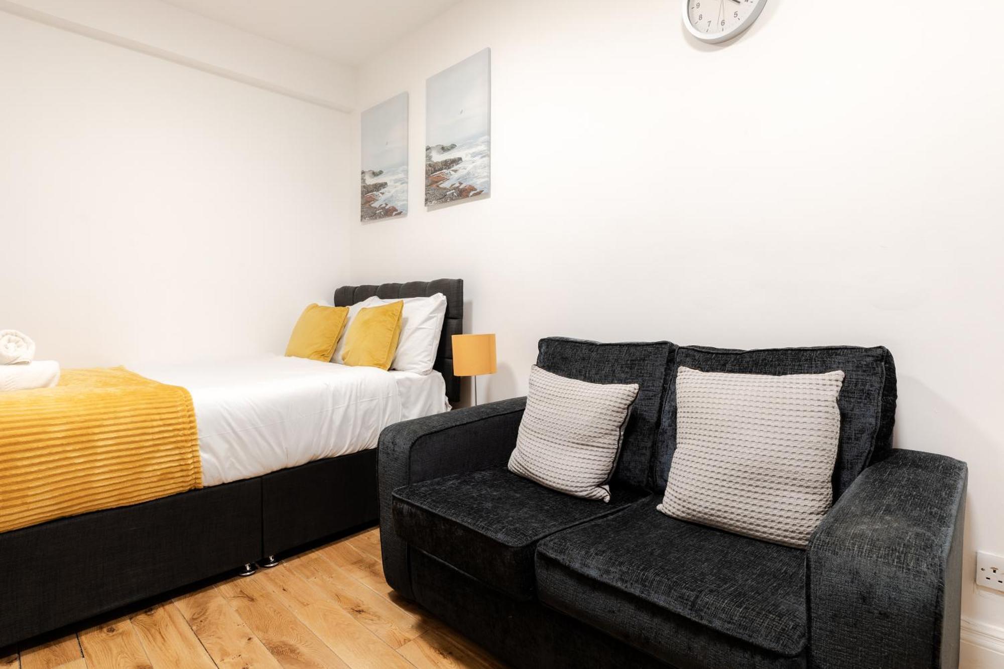 Apartment Hyde Park Budget Studios!