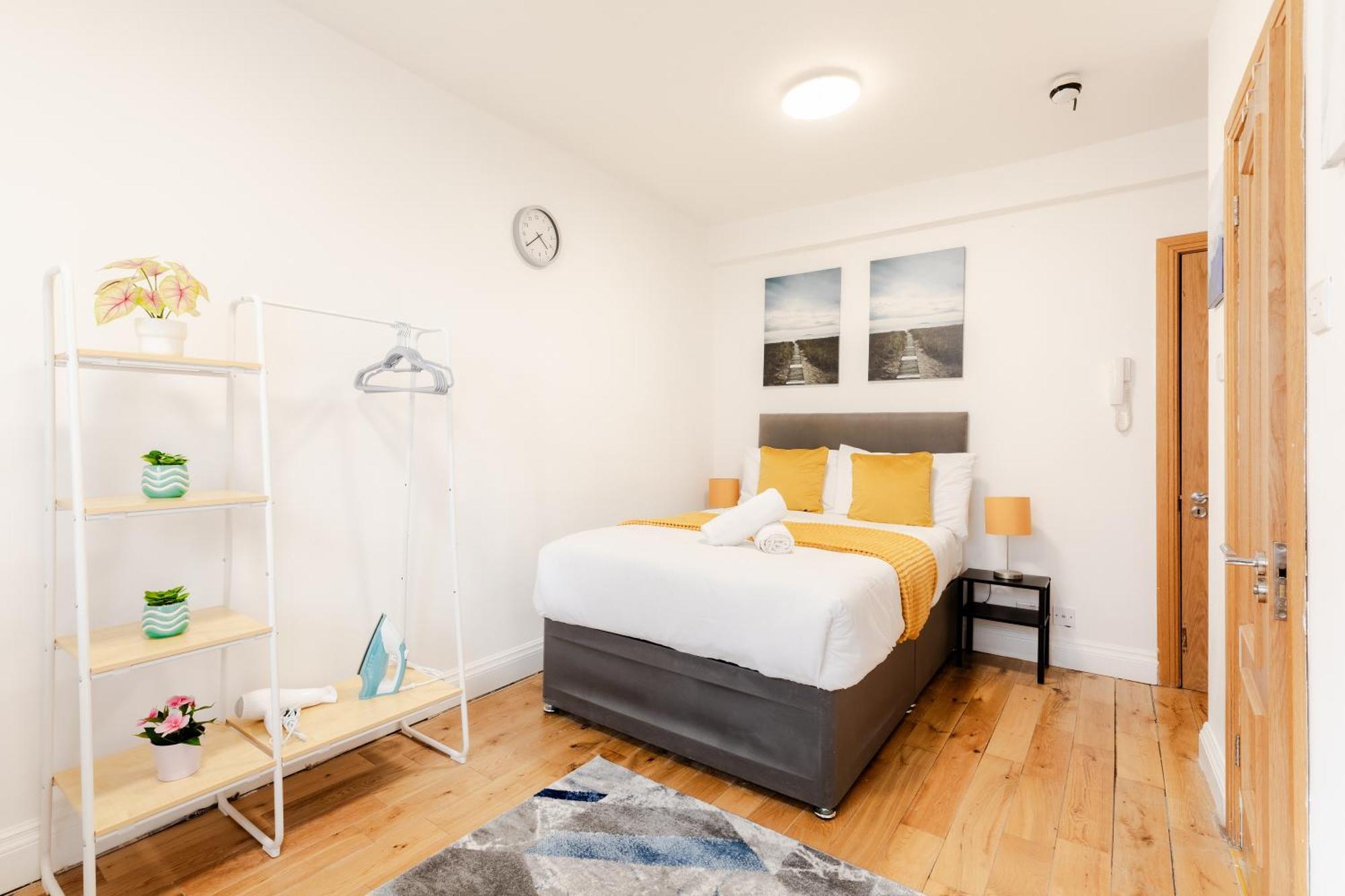 Hyde Park Budget Studios! Apartment *