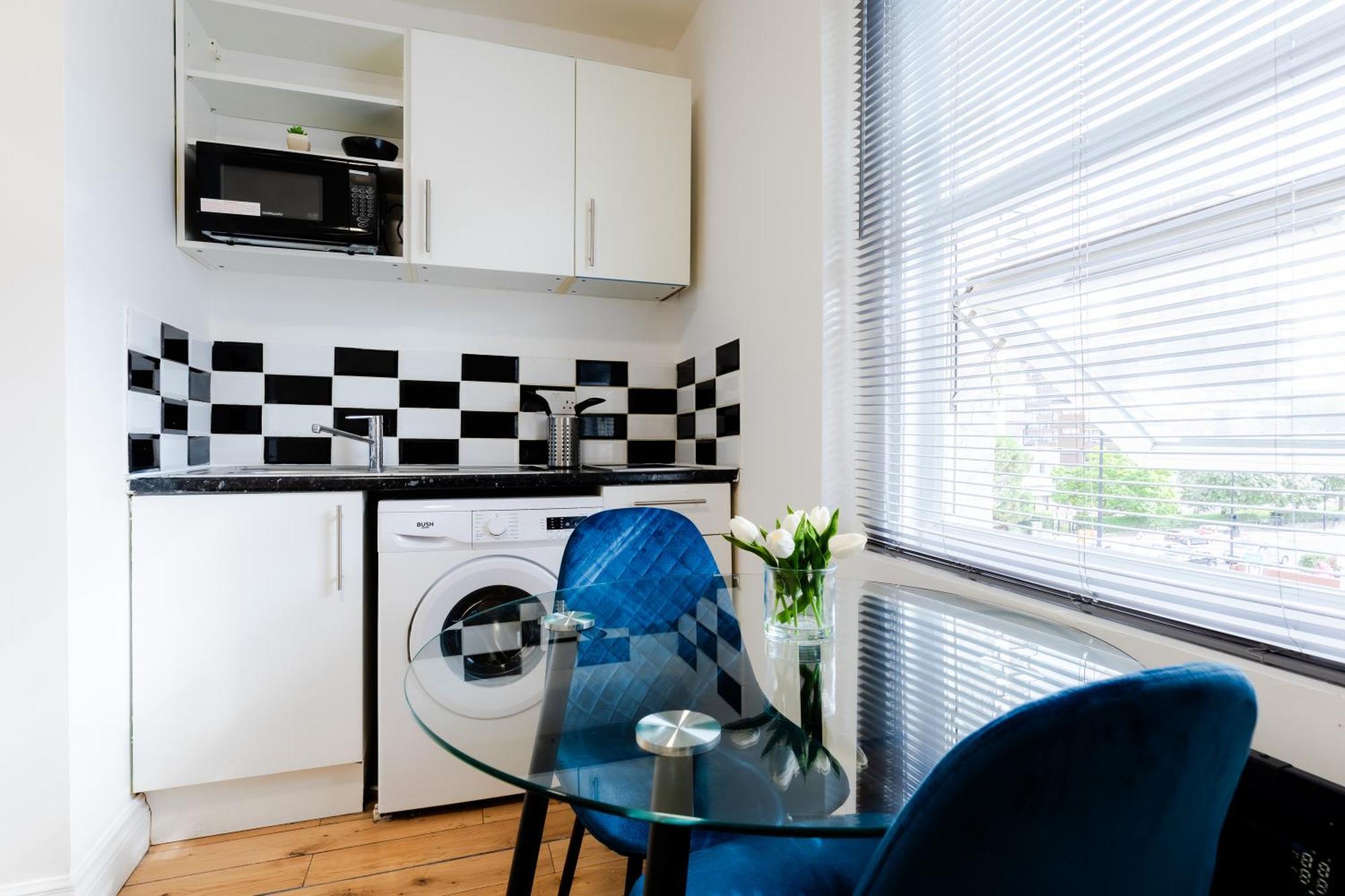 Hyde Park Budget Studios! London