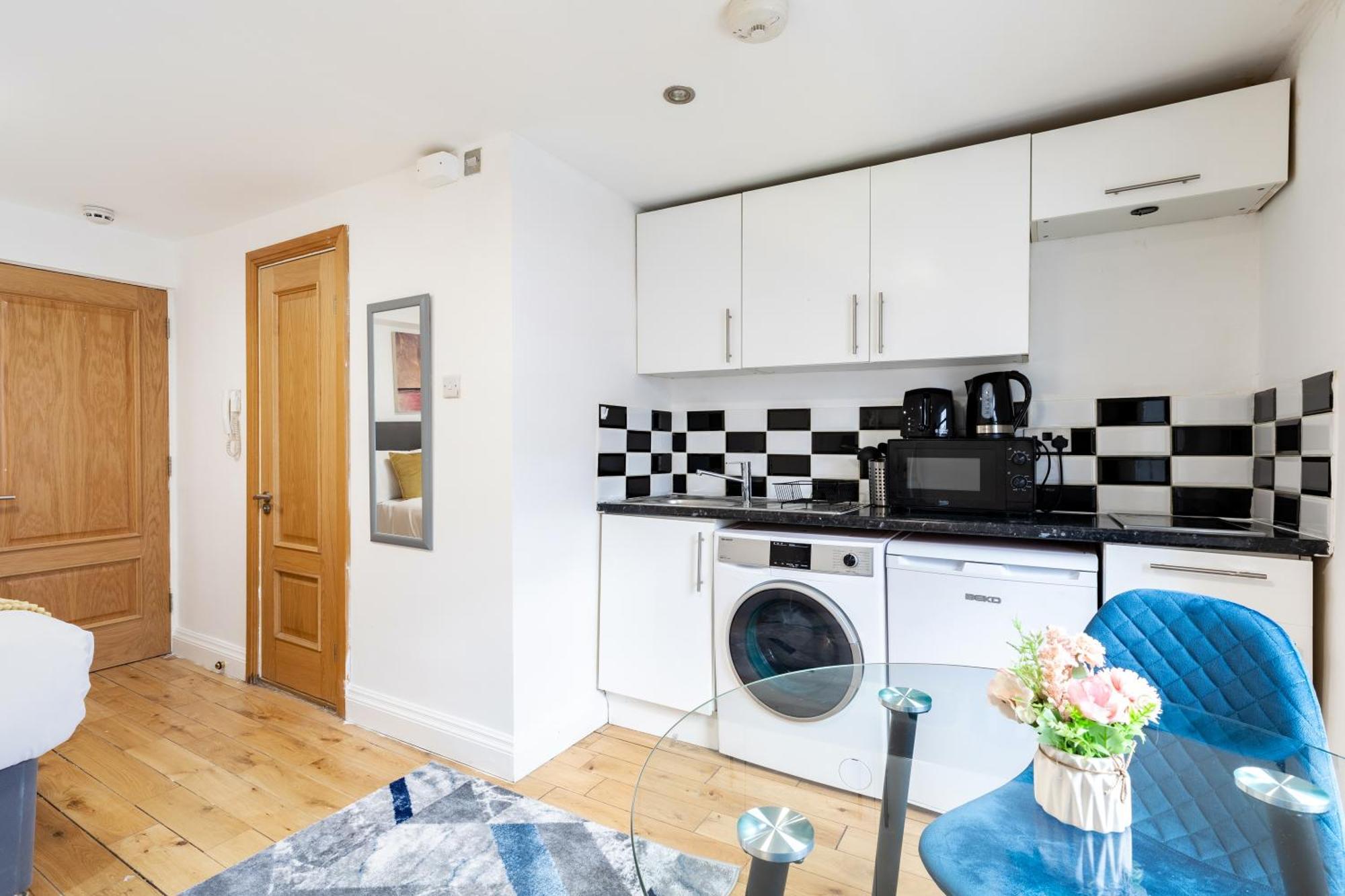 Hyde Park Budget Studios! Apartment London